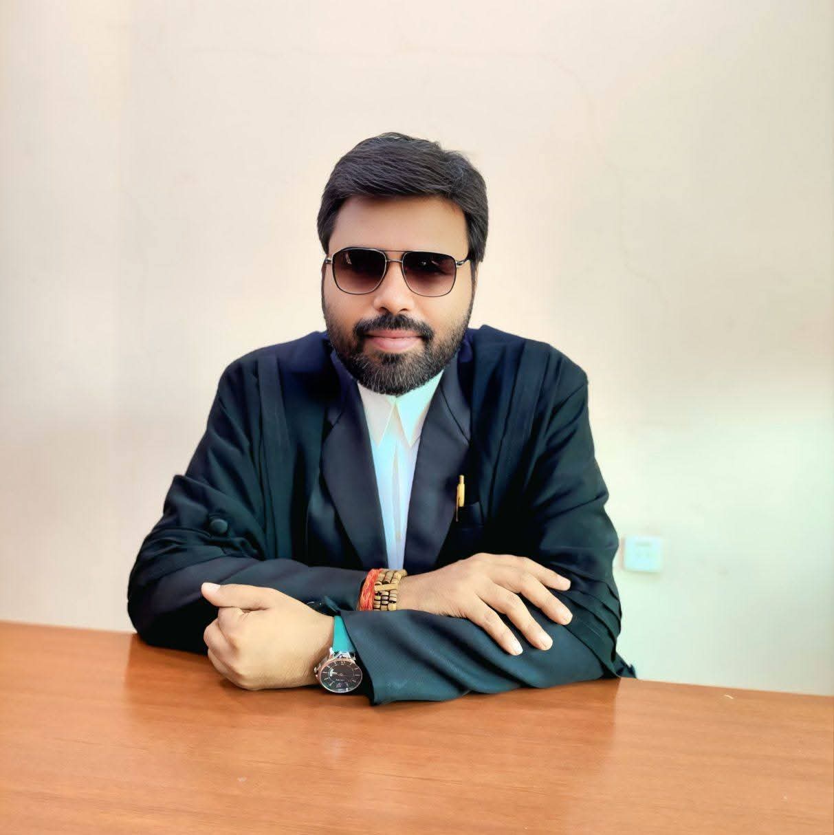 ADV. RAJAN KUMAR